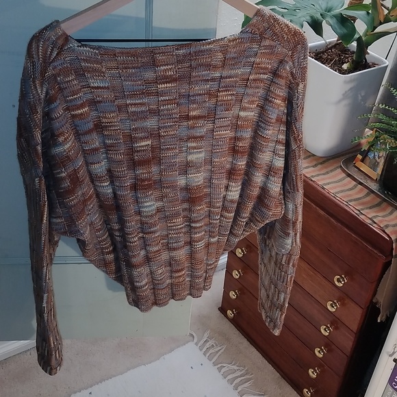 Sweater - Picture 3 of 3